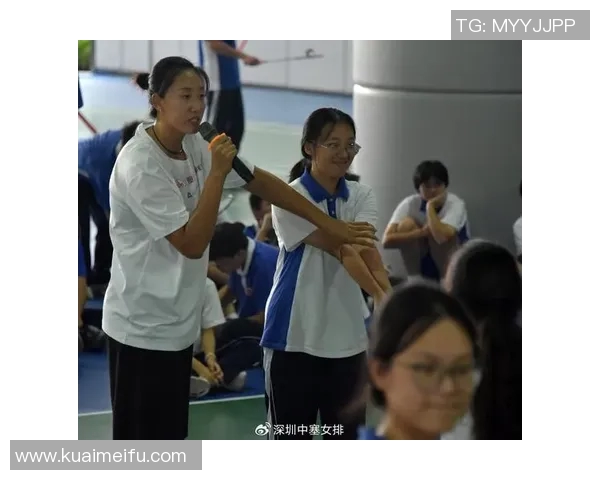 深圳排球队灵活性变革引发热议探讨排球新战术与团队协作模式